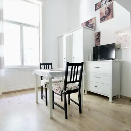 Standard By Hi5 - Wesselenyi Street Apartment Budapest